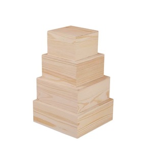 Boîte cadeau en bois carrée, boîte de rangement en bois massif pour bonbons, organisateur de bureau, 6 pouces de hauteur - Product Image 1