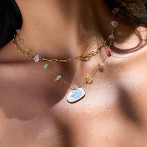 Collar de acero inoxidable de doble capa con piedras de colores y colgante ovalado para mujer, joyería de moda. - Product Image 2
