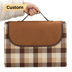 Maßgefertigte Moderne Outdoor-Picknickdecke Extra Groß Sandfrei Wasserdicht Tragbare Wander- und Camping-Picknickdecke Matte - Product Image 1
