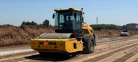 Rouleau compresseur vibrant à tambour unique SHANTUI SR18-B6 de 18 tonnes, moteur diesel Weichai 129KW, pour la construction de fondations de routes en Afrique
