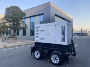 ספק במפעל סין 135kva/108kw נייד טריילר דיזל גנרטורים מופעל על ידי פרקינס חופה אטומים לרעש 50hz 60 הרץ - Product Image 2