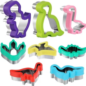 Juego de Cortadores de Galletas con Forma de Dinosaurios y Dibujos Animados - Cortador de Alimentos de Acero Inoxidable con Borde de Silicona para Niños - Product Image 5