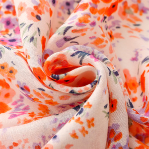 Nuevo Diseño, <span class=keywords><strong>Pañuelos</strong></span> y Bufandas de Viscosa con Estampado Floral de Alta Calidad, Proveedor de <span class=keywords><strong>Pañuelos</strong></span> Suaves Estampados - Product Image 5