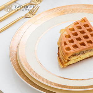 Juego de vajilla de porcelana China con borde dorado, juego de vajilla de cerámica de lujo, 57 Uds., venta al por mayor - Product Image 5