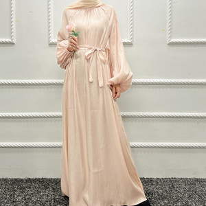 Robe élégante de couleur unie Robe brillante Maxi <span class=keywords><strong>Abaya</strong></span> pour femmes musulmanes grande taille vêtements pour femmes Lehenga Choli Party Wear - Product Image 3