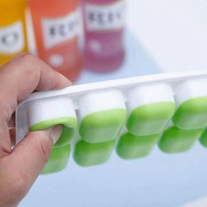 Moldes de silicona para cubitos de hielo de fácil desmolde con tapa extraíble, certificados LFGB, libres de BPA, con cubiertas. - Product Image 4