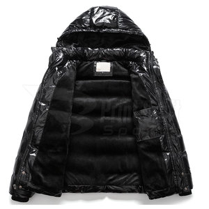 Veste matelassée d'hiver de qualité supérieure pour hommes en polyester imperméable de style High Street en vente - Product Image 3
