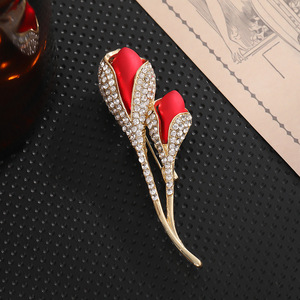 Broche de flor de tulipán con diamantes de imitación rojos para mujer, elegante broche de boda, aleación de zinc, microincrustaciones, decoración de cristal completo - Product Image 3