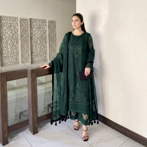 Conjunto de Kurta de Seda Bordada Verde Bosque para Mujer con Dupatta, Corte Holgado, Largo hasta el Tobillo, Traje Pakistaní - Product Image 1