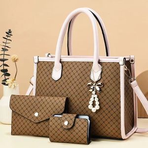 New Arrived Ladies Shoulder Bags Wholesale PU Leather Brand Women Fashion Quilted Leather Bags Luxury Women's <b>Handbags</b> - Product Image 4