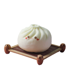 Juguete Blandito de Baozi con Aspecto de Bollo Blanco Cremoso y Expresión Facial Divertida para Aliviar el Estrés, Jugar y Regalar - Product Image 1