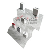Présentoir de chargeur de téléphone en acrylique personnalisé en gros présentoir d'accessoires de téléphone portable en plexiglas transparent