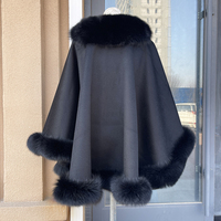 Winter Warmer Luxuriöser Kapuzenmantel mit Flauschigem Fuchspelzbesatz Einfarbiger Damen Kaschmir-Woll-Pelz-Poncho