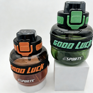 Bouteille d'eau de sport réutilisable en Tritan sans BPA avec paille intégrée pour <span class=keywords><strong>la</strong></span> <span class=keywords><strong>motivation</strong></span> sportive et <span class=keywords><strong>la</strong></span> remise en forme - Product Image 5
