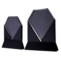 HypreCrafts Vente en gros de blocs de trophées en cristal gravés au laser 3D, design personnalisé pour récompenses d'entreprise, souvenirs, cadeaux