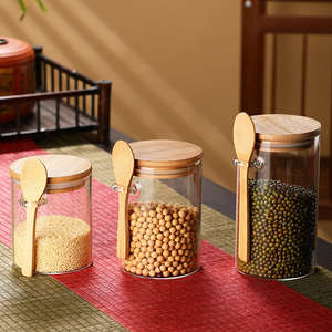 Bocal à Épices en Verre Borosilicate Rond Soufflé à la Main 15oz, Qualité Alimentaire, Transparent, avec Couvercle en Liège et Bambou, et Cuillère - Product Image 3