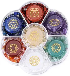 7 Chakra Stone set pietre preziose di cristalli di guarigione Reiki naturali con simbolo di Chakra inciso burattato per la terapia del cristallo di meditazione