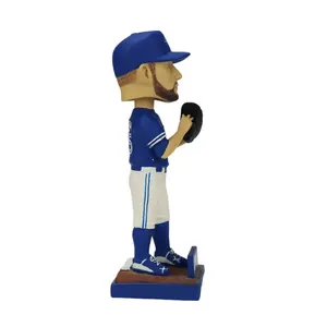 Custom Bobble Head Figure Resin Crafts Softball Player Statue Sport Bobbled Doll Figurines As Souvenirs Gift