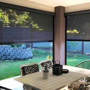 Persianas enrollables telescópicas eléctricas impermeables personalizadas Mingyang con cremallera lateral, resistentes al viento para exteriores, para gazebo, porche, patio. - Product Image 3