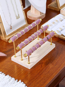 موضة 123 لفة من جلد البولي يوريثان مع قاعدة معدنية خشبية صلبة، تصميم قابل للفصل، منظم عرض وحفل عرض للحلي والخواتم - Product Image 6