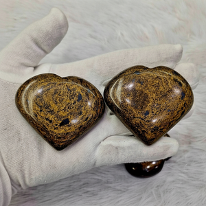 Cœur en cristal de bronzite pour la méditation - Articles de cristal de qualité supérieure pour le Vastu à la maison et articles de Feng Shui pour la bonne fortune - Idéal pour la Pooja - Product Image 1