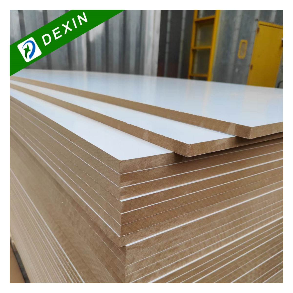 Высококачественная водостойкая 18 мм белая меламиновая панель MDF 4x8 футов ламинированный лист для мебели