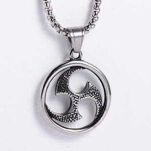 Bruja Triskelion inspirado collar de acero inoxidable amuleto <span class=keywords><strong>Triskele</strong></span> Triple espiral collares joyería Acier inoxydable - Product Image 1