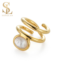 Bague en laiton plaqué or 18 carats sertie de nacre blanche et de motifs ajourés multicouches, bijoux pour femmes, vente en gros
