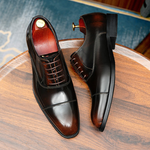 Chaussures Derby anglaises rehaussantes en cuir véritable verni brillant, motif gravé, robustes, légères, imperméables pour l'automne - Product Image 4