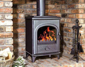 Chimenea de Leña Independiente GR908 de Hierro Fundido de 8KW con Certificación DefraEcoDesign para Sala de Estar de Villa - Product Image 3