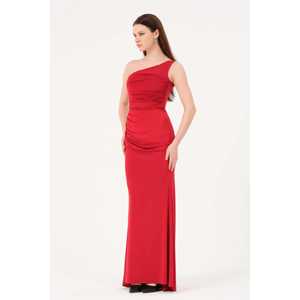 Robe de soirée élégante asymétrique en satin rouge, coupe moulante et taille naturelle, idéale pour les événements formels - Product Image 3