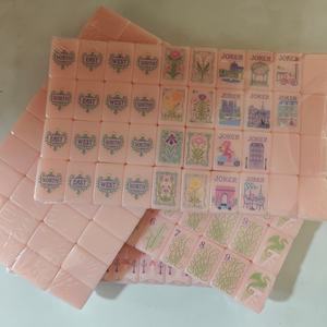 Ensemble de Mahjong <span class=keywords><strong>Letao</strong></span> American Premium Pink Tile pour 4 joueurs, style luxueux, portable, écologique, en acrylique, origine Chine, pour la maison - Product Image 1