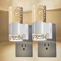 Veilleuse LED pour chambre à coucher, taille moyenne, à brancher, avec support mural rotatif à 90° et éclairage par détecteur crépusculaire