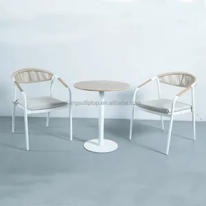 Mobilier d'extérieur Ensemble de jardin classique en rotin Ensemble terrasse Hôtel Café Restaurant Balcon Table ronde et chaises pour 2 personnes