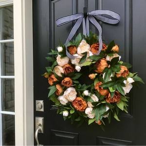 إكليل رودودندرون جديد عبر الحدود باب حائط موقد منزلي ، ديكور معلق من الفاوانيا. - Product Image 3