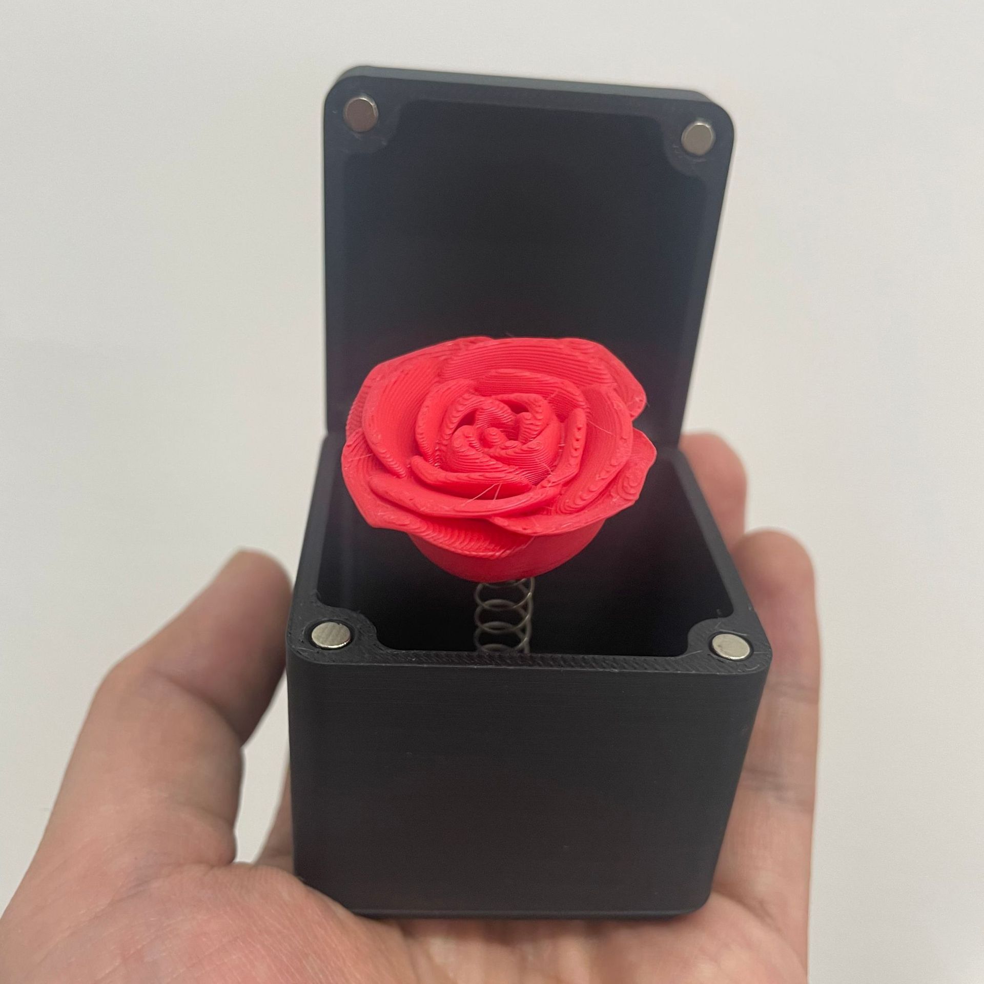 Confezione regalo grande con rose-5x5 cm-42 g