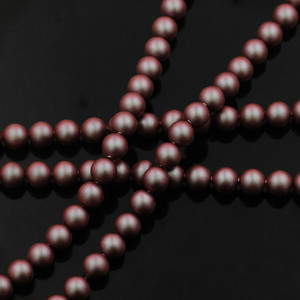 Vendita calda 5810 con perline di perle di imitazione di colore rosso iridescente a forma rotonda con foro per la moda donna collana creazione di gioielli - Product Image 4