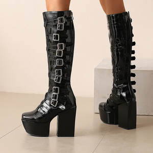 รองเท้าบูทยาวถึงเข่าสำหรับผู้หญิงไม่ว่างรองเท้าหนังสีดำสีขาวส้นตึกหัวเข็มขัดขนาดใหญ่16เส้นรองเท้าบูททรงพังค์แพลตฟอร์มโกธ - Product Image 4