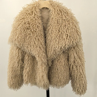 Manteau en fausse fourrure shaggy élégant et luxueux pour femme, chaud pour l'hiver, avec grand col bouclé