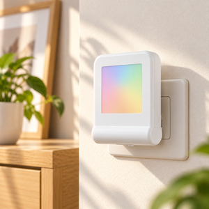 Veilleuse LED à brancher, très vendue, avec capteur de lumière coloré, faible consommation 0,5W, pour chambre, couloir, salle de bain, escalier - Product Image 1