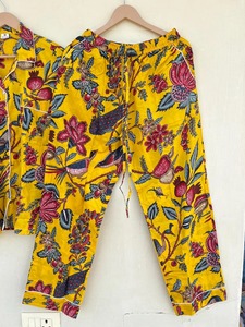 ชุดนอนผ้าซาตินสามชิ้นสำหรับผู้หญิง ลายเสือดาว เอวยางยืด ผ้าไหมน้ำแข็ง เซ็กซี่และสวมใส่สบายสำหรับฤดูใบไม้ผลิและฤดูใบไม้ร่วง - Product Image 6