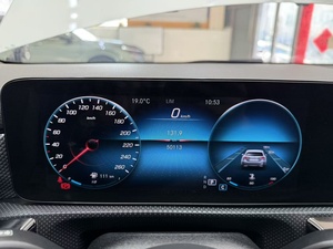 Mercedes-Benz Classe A restylée 2021, berline sport 180 L, 50 000 km, extérieur blanc, véhicule d'occasion, norme Euro VI, 100-150 ch - Product Image 5