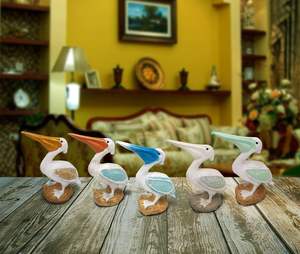 Hars Pelikaan Goud Vogel Op Een Steen Met Glazen Vleugels Beeld Beeldjes - Product Image 5