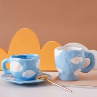 Ensemble de tasses à café/lait en céramique, design ciel bleu et nuages blancs, façonné à la main sous glaçure, pour usage domestique, tasses à thé et soucoupes