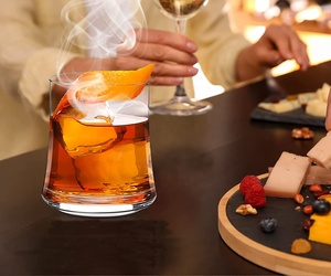EASTOMMY Torche à fumer en chêne <span class=keywords><strong>ET</strong></span>-809201, cerise, pomme <span class=keywords><strong>et</strong></span> noix de pécan, infuseur à bourbon avec 4 copeaux de bois aromatisés - Product Image 4