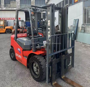 Chariot élévateur diesel HELI Heli 30 d'occasion, 3 tonnes, 1,5 mètre, avec garantie d'un an et pneus pleins - Product Image 5