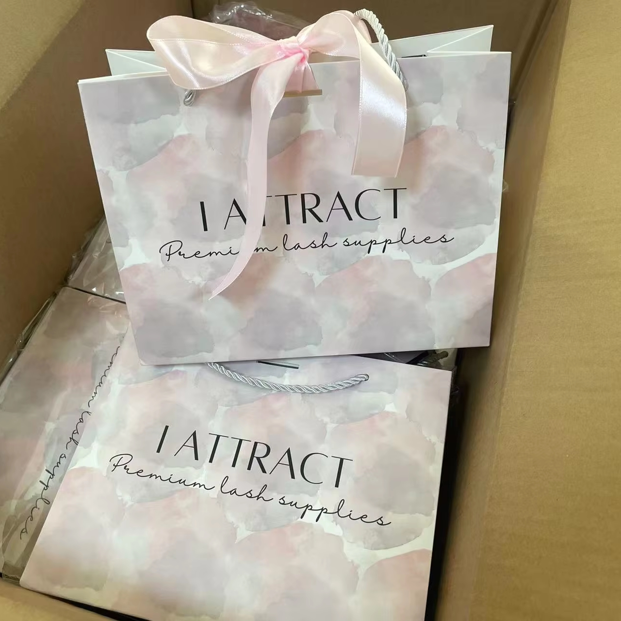 2024 Popular Custom Paper Bags Cardboard Luxury White With Ribbon Handle for Shopping Bag With Your Own Logo