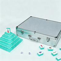 Ensemble de Mahjong de Luxe en Acrylique Transparent Vert Gelée avec Étui de Rangement en Aluminium Argenté pour 4 Joueurs, Portable, Consultation sur les Cartes d'Échecs