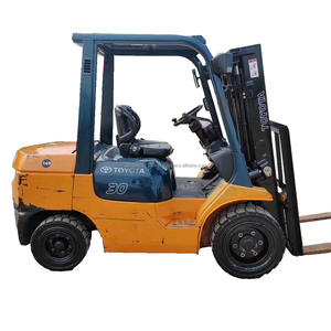 Montacargas Diésel Japonés Usado Original de 3 Toneladas 7FD30 con Tracción 4x4, Altura de Elevación de 6 Metros, 1 Año de Garantía - Precio - Product Image 1