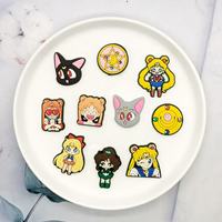 HY vente en gros best-seller japonais Anime Sailor Moon breloques de chaussures Luna breloques de chaussures dessin animé sabot Pvc chaussures boucle